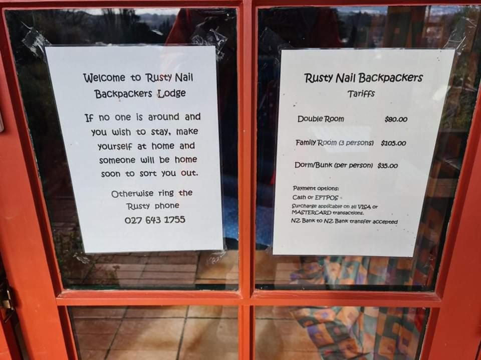 הוסטל טאיהפה Rusty Nail Backpackers מראה חיצוני תמונה